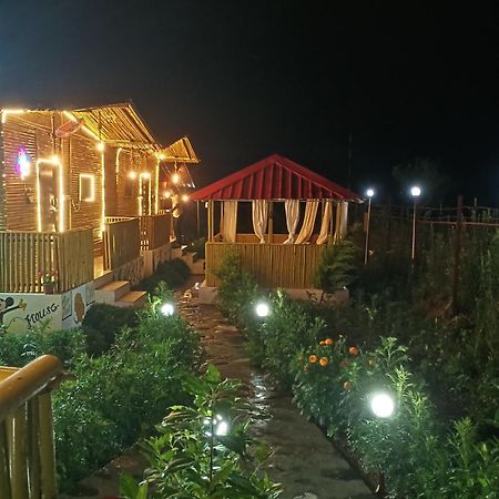 Krishna Kutir, Talla Ramgarh By The Meditating Society Exteriör bild